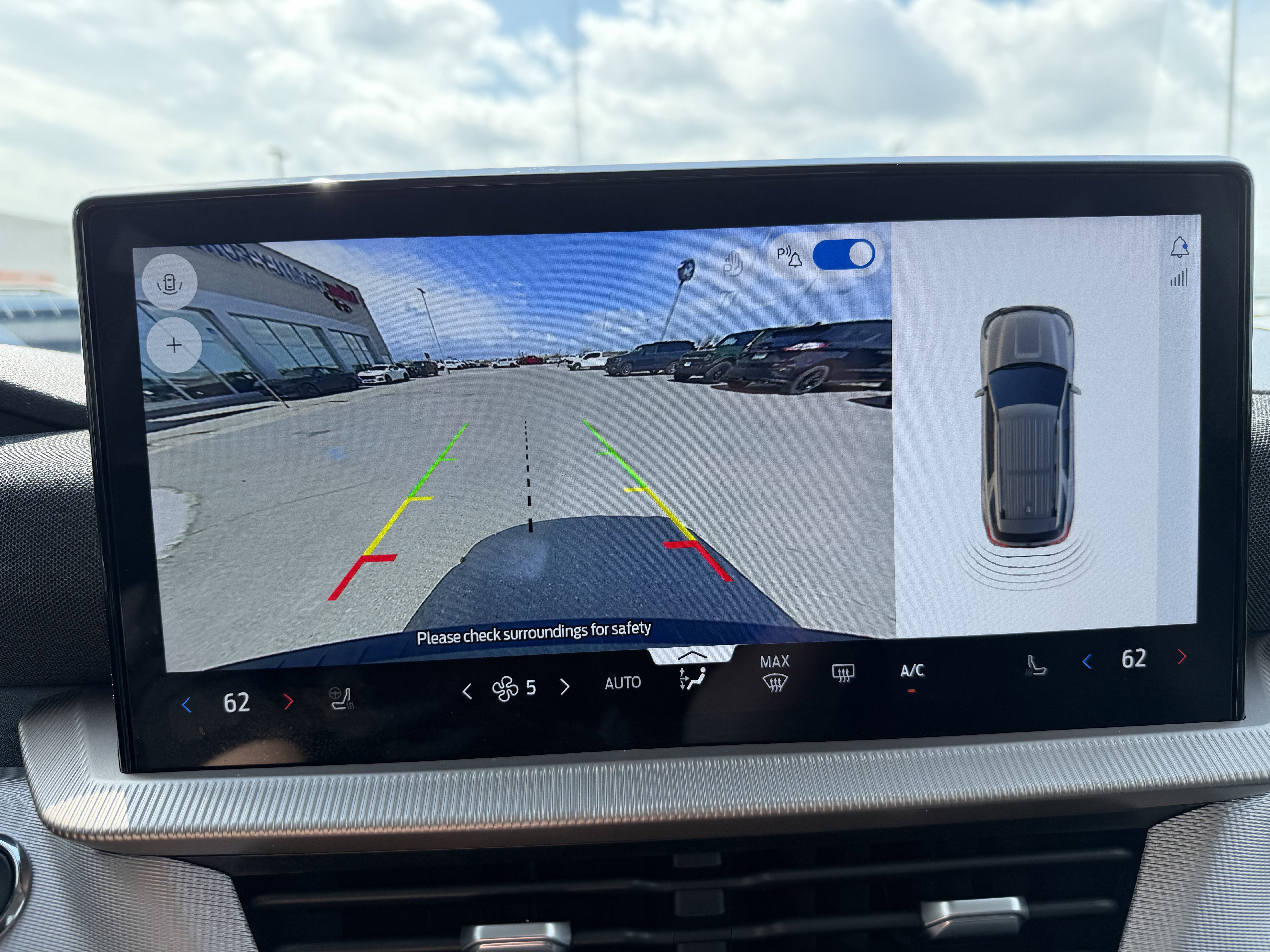 Certified 2025 Ford Explorer Active w/ Active Comfort Package AWD/4WD image 23