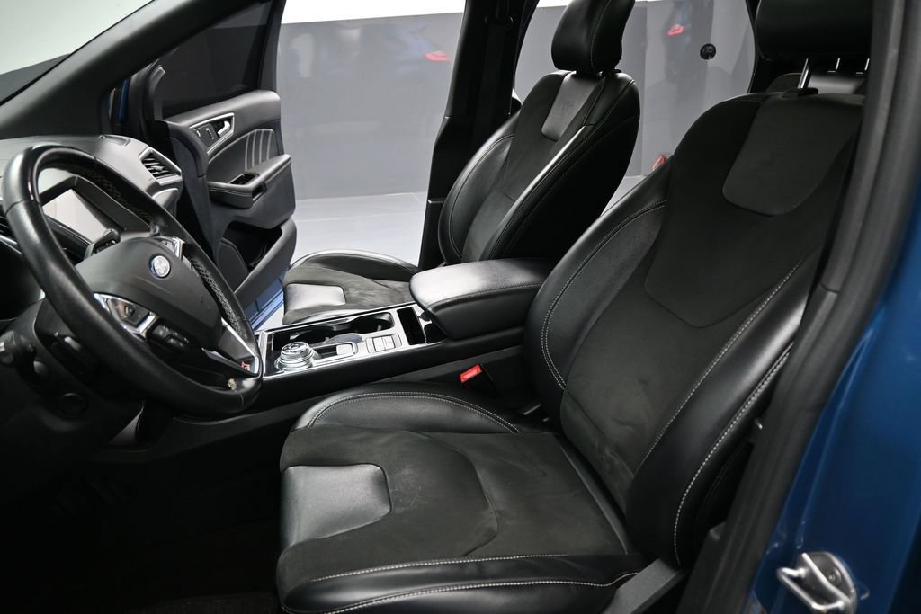 Certified 2019 Ford Edge ST w/ Equipment Group 401A AWD/4WD image 10