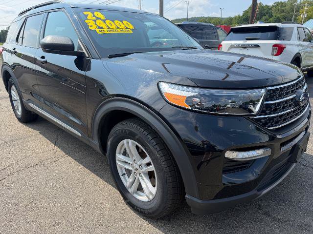 Certified 2024 Ford Explorer XLT w/ Equipment Group 202A AWD/4WD image 1