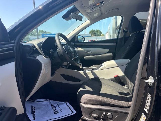 Used 2022 Hyundai Tucson SEL w/ Cargo Package AWD/4WD image 16