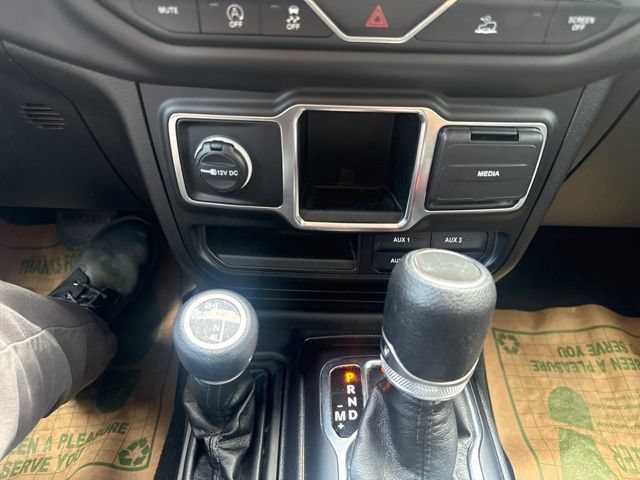 Used 2023 Jeep Wrangler Sport AWD/4WD image 22