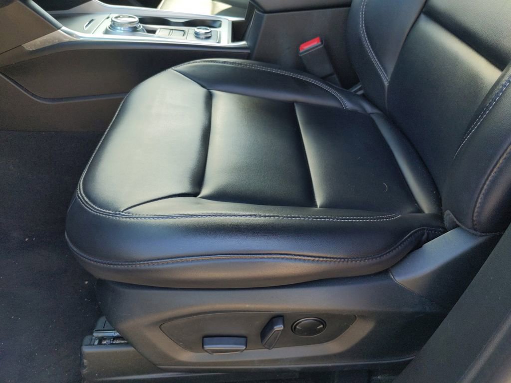 Certified 2022 Ford Explorer XLT w/ Equipment Group 202A image 20