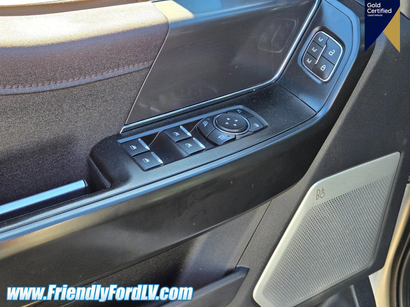 Certified 2022 Ford F150 Raptor w/ Equipment Group 801A High image 17