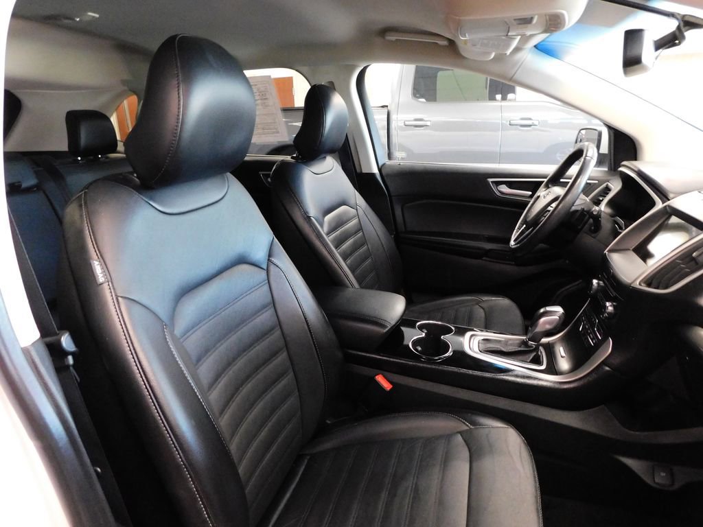 Certified 2018 Ford Edge SEL w/ Equipment Group 201A AWD/4WD image 43