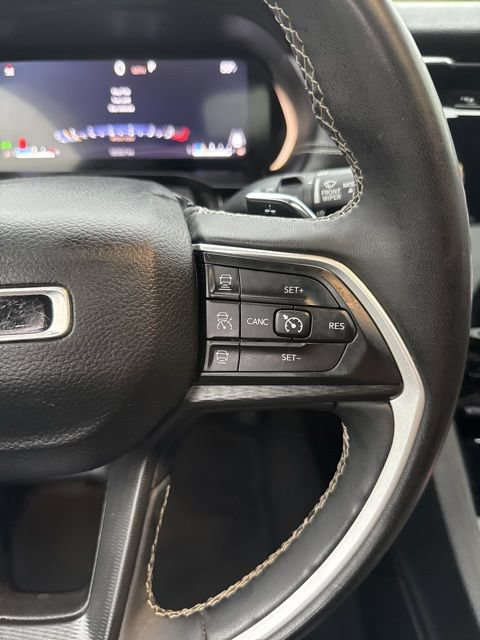 Used 2023 Jeep Grand Cherokee L Laredo AWD/4WD image 18