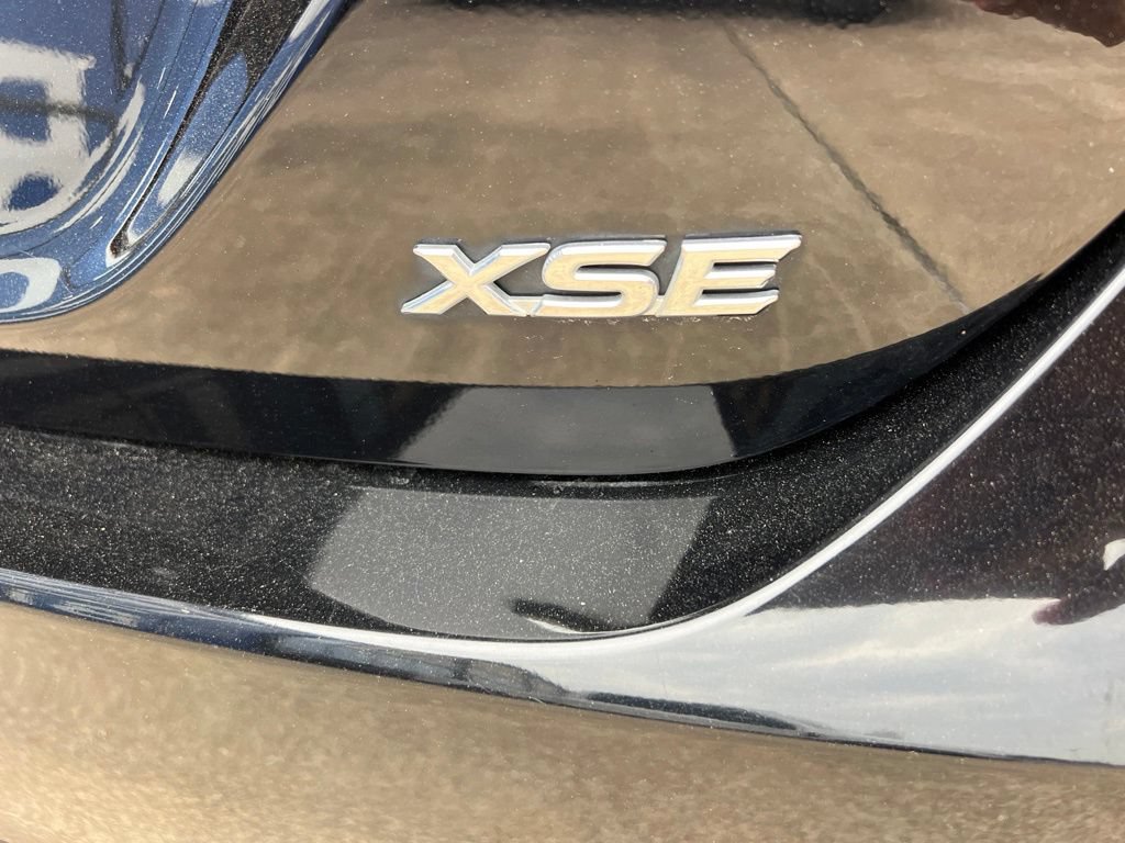 Used 2020 Toyota Camry XSE FWD image 16