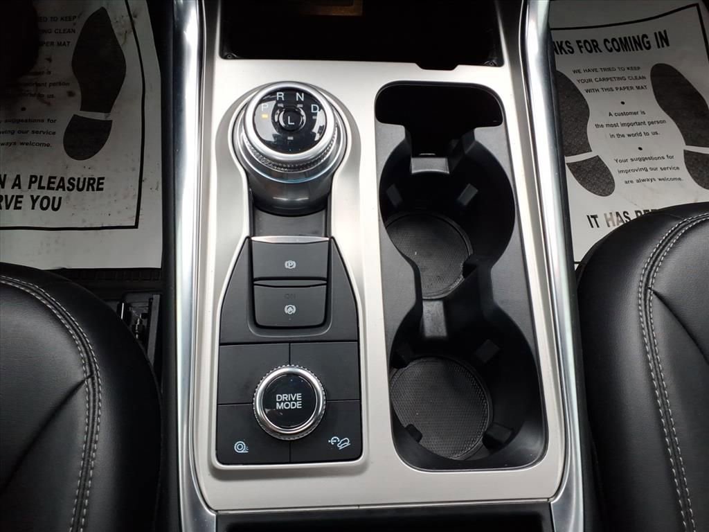 Certified 2022 Ford Explorer XLT w/ Equipment Group 202A image 14