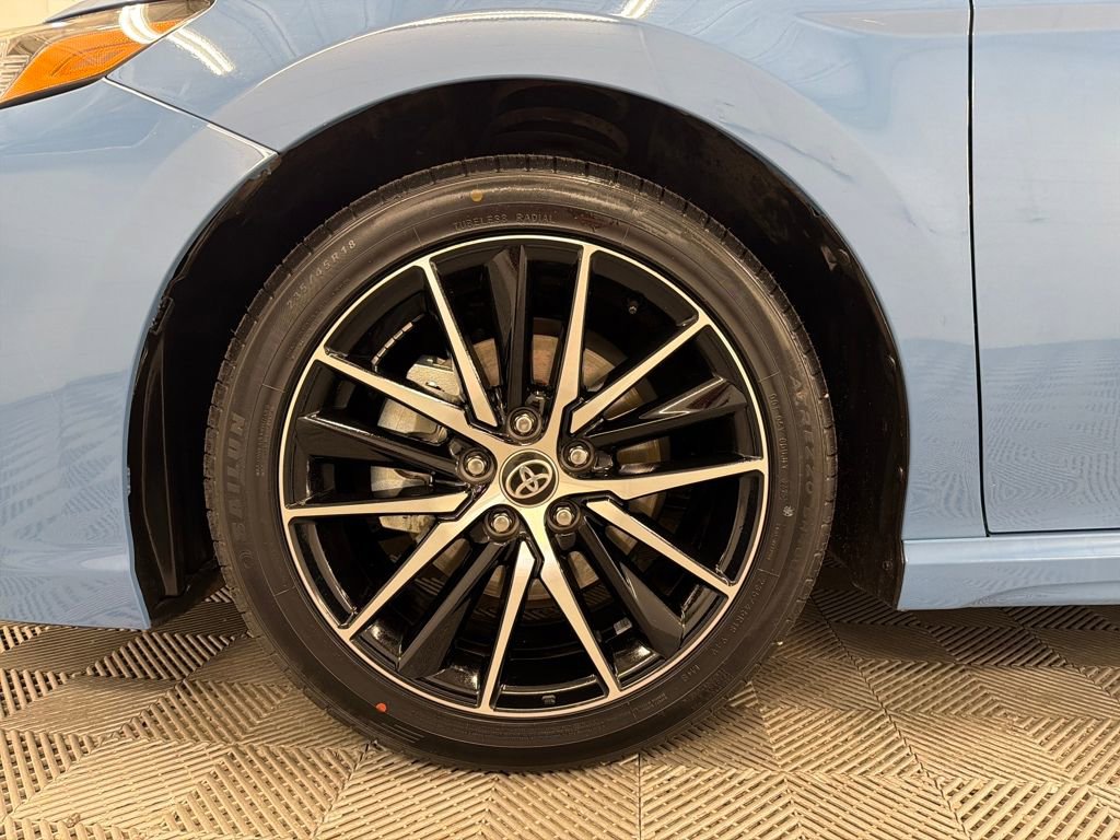 Used 2023 Toyota Camry SE image 12