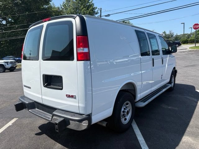Used 2025 GMC Savana 2500 w/ Driver Convenience Package RWD image 3