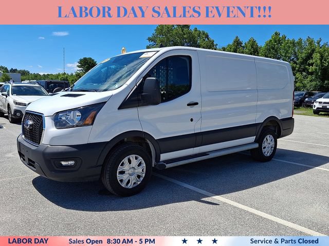 Certified 2025 Ford Transit 250 Low Roof w/ Exterior Upgrade Package RWD image 5