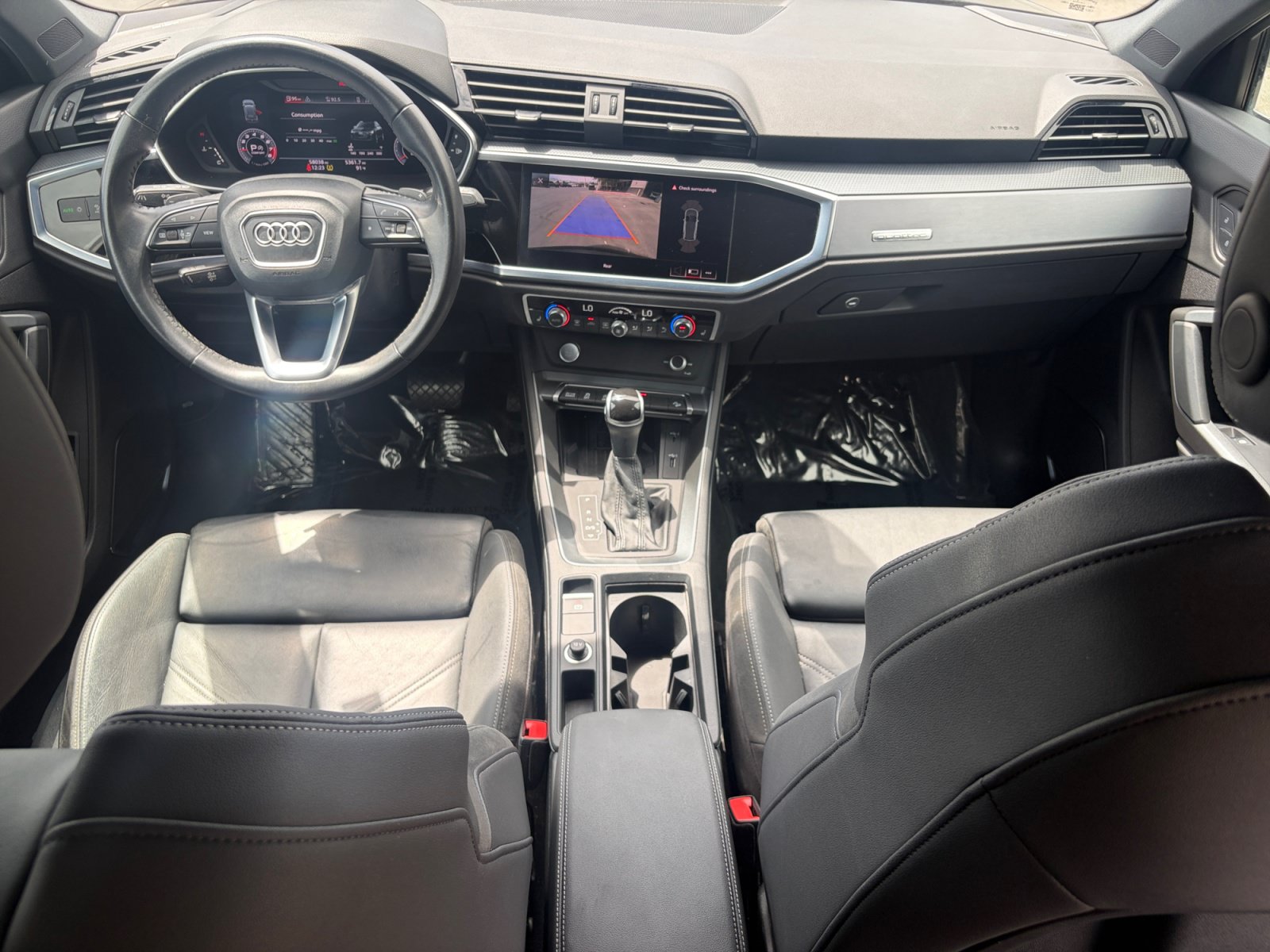 Used 2020 Audi Q3 2.0T Premium Plus w/ Premium Plus Package AWD/4WD image 30
