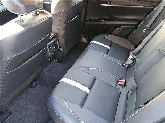 Used 2025 Toyota Camry SE w/ Convenience Package FWD image 17