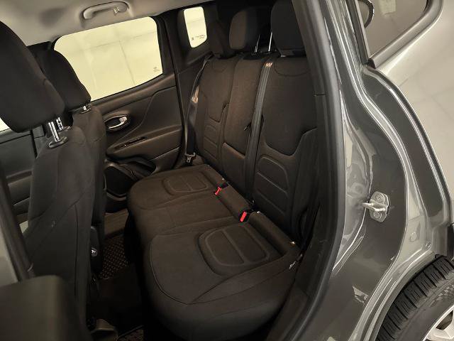 Used 2022 Jeep Renegade Latitude w/ Convenience Group AWD/4WD image 29
