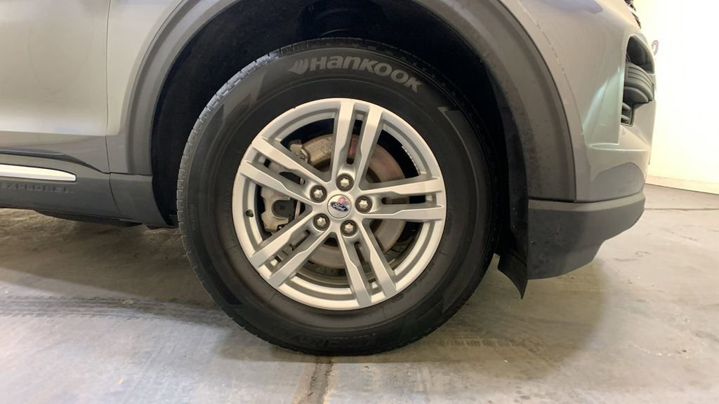 Certified 2023 Ford Explorer XLT w/ Class IV Trailer Tow Package image 12