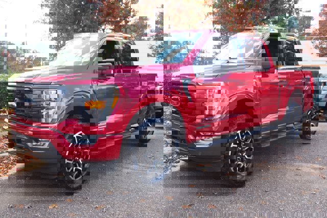 Certified 2022 Ford F150 XLT w/ Equipment Group 302A High image 3