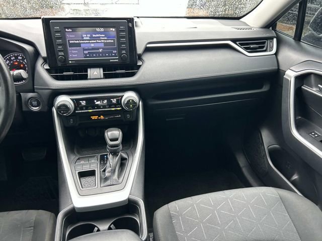 Used 2021 Toyota RAV4 XLE FWD image 14