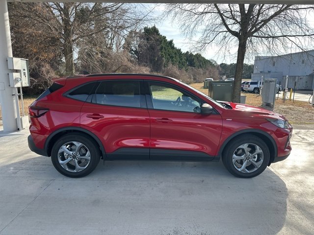 Certified 2025 Ford Escape ST-Line image 2