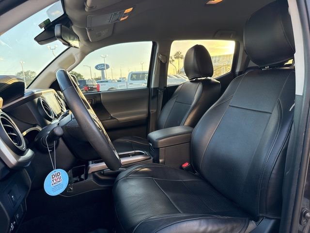 Used 2022 Toyota Tacoma SR5 w/ Technology Package RWD image 8