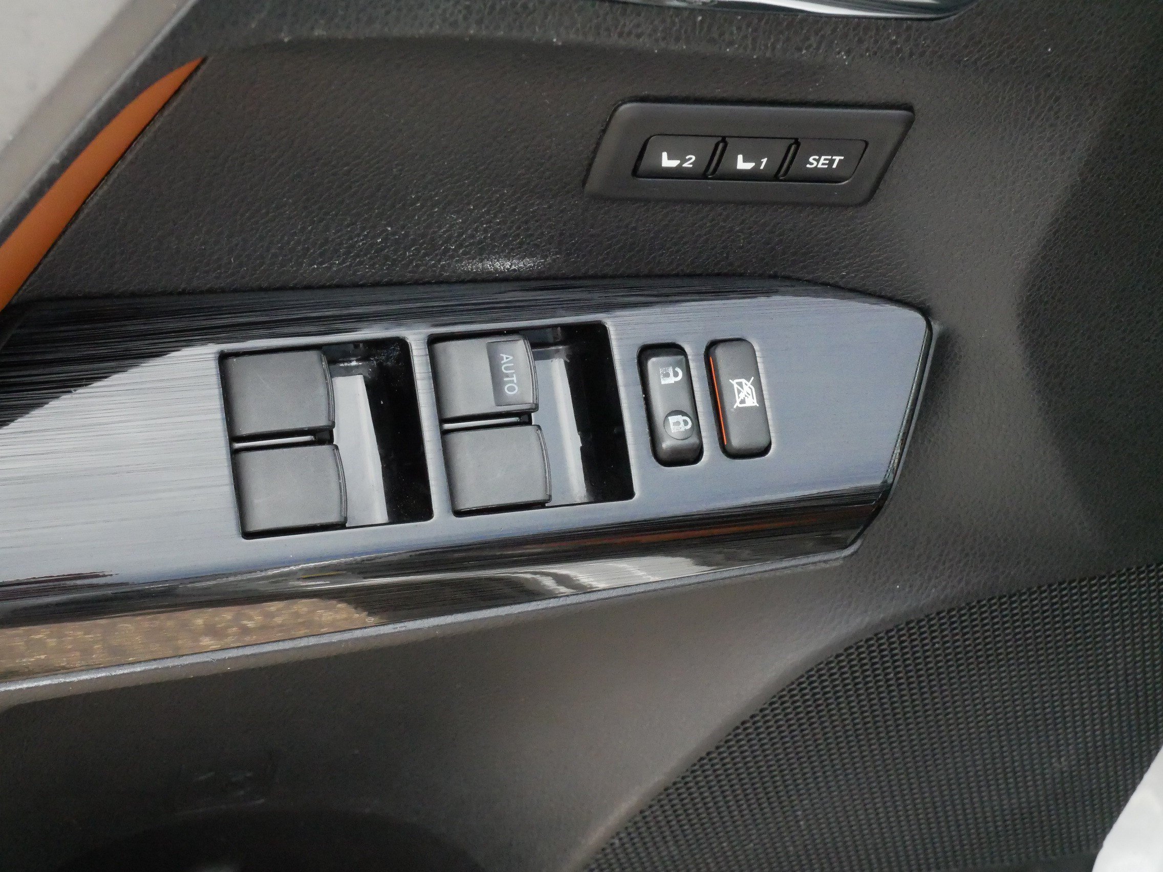 Used 2017 Toyota RAV4 Limited AWD/4WD image 19