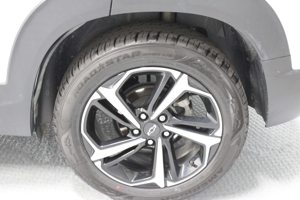 Used 2021 Chevrolet TrailBlazer RS w/ Sun and Liftgate Package AWD/4WD image 19