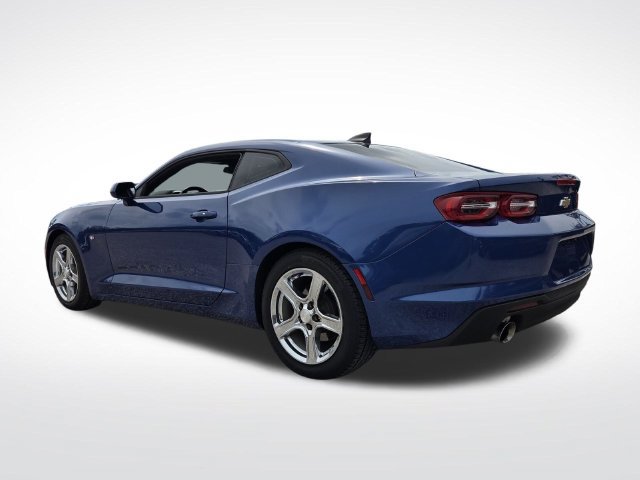 Used 2019 Chevrolet Camaro LT RWD image 7