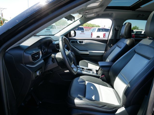 Certified 2023 Ford Explorer XLT w/ Equipment Group 202A AWD/4WD image 7