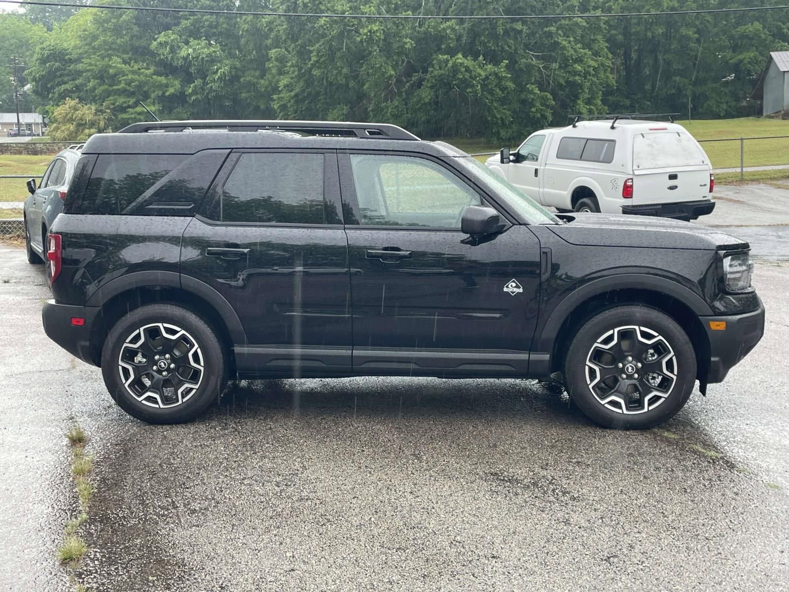 Certified 2025 Ford Bronco Sport Outer Banks w/ Outer Banks Tech Package+ AWD/4WD image 2