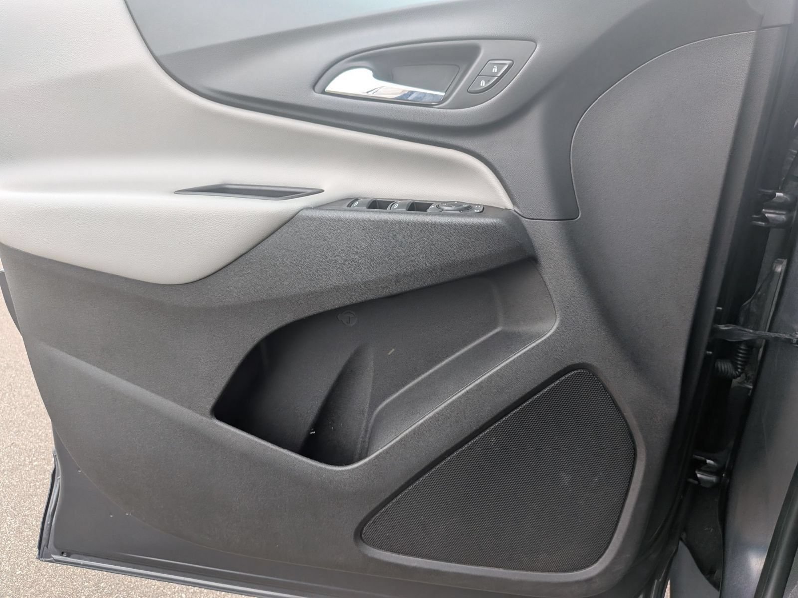 Used 2022 Chevrolet Equinox LS w/ LS Convenience Package FWD image 14