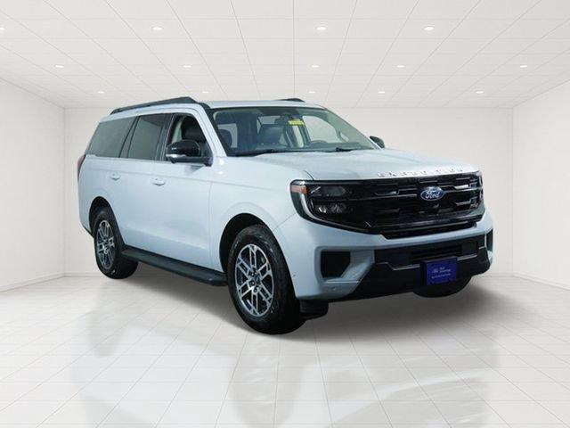 Certified 2025 Ford Expedition Active AWD/4WD image 1
