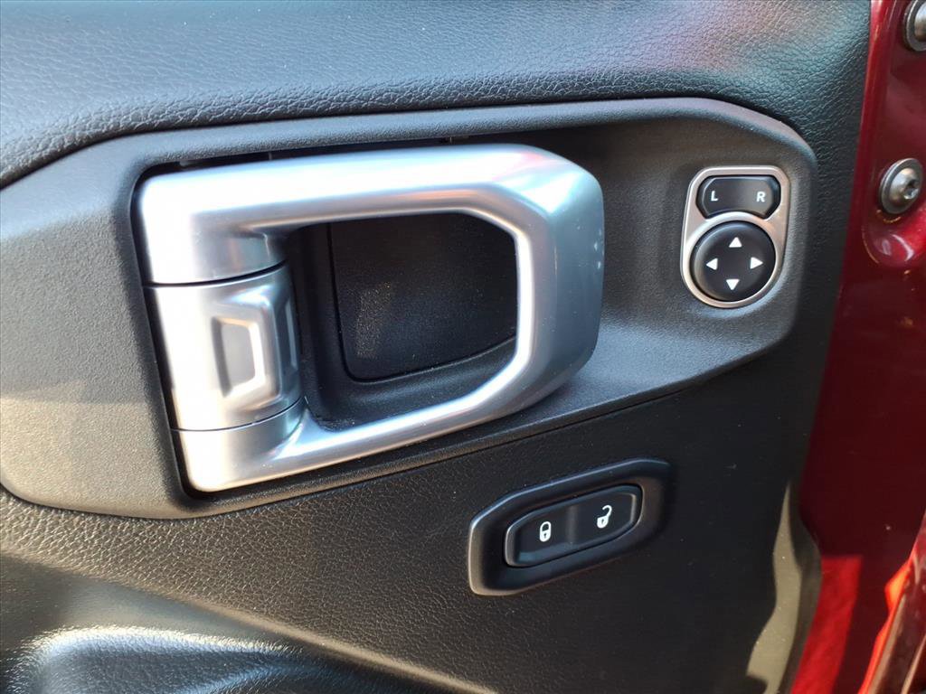 Used 2022 Jeep Gladiator Willys image 12