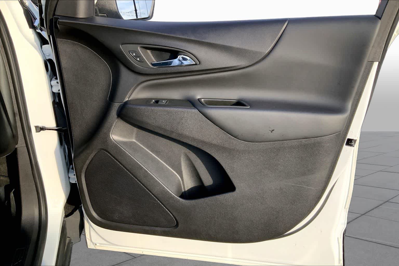 Used 2024 Chevrolet Equinox LT w/ LPO, Floor Liner Package FWD image 22