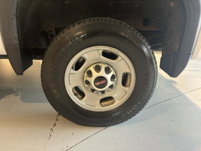 Used 2024 GMC Sierra 2500 Pro AWD/4WD image 9