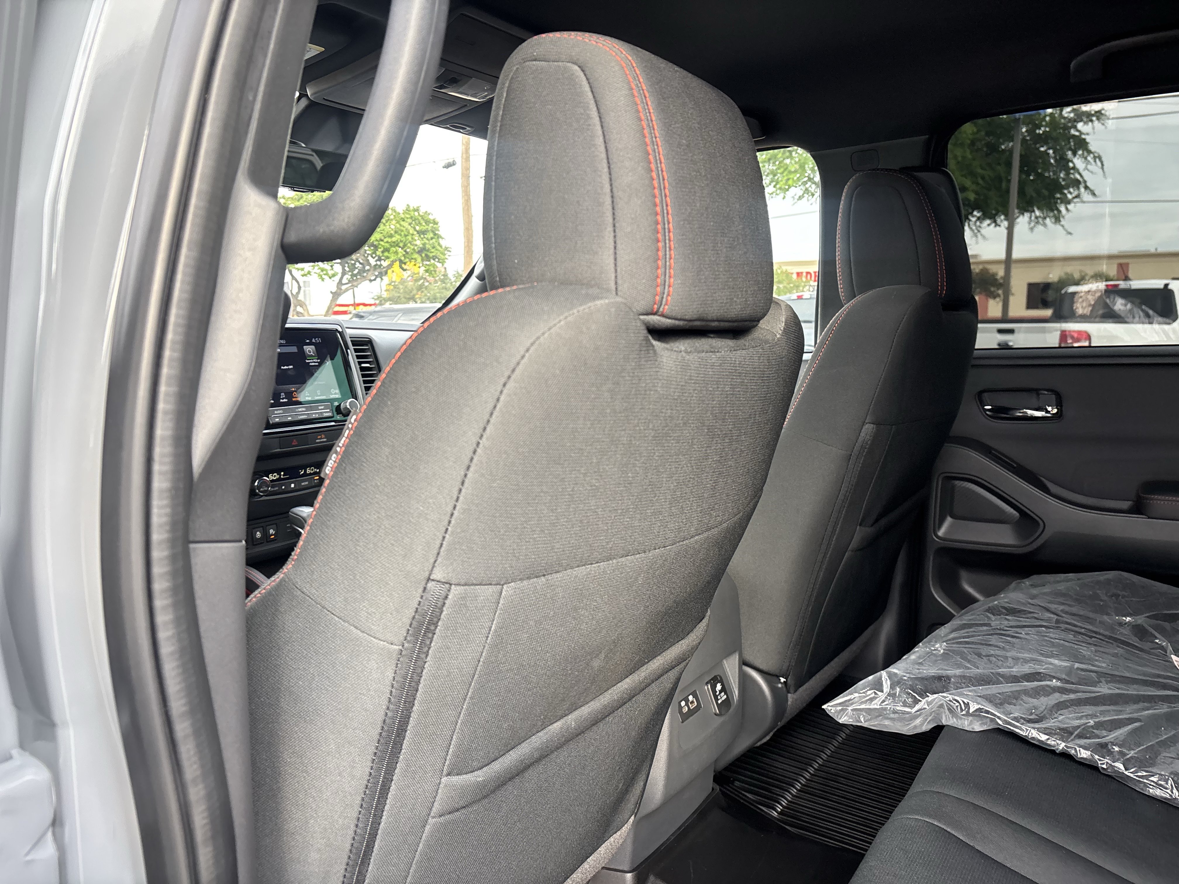 Used 2022 Nissan Frontier Pro-X RWD image 17