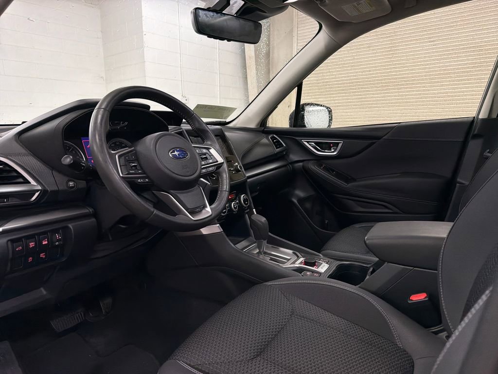 Used 2023 Subaru Forester Premium AWD/4WD image 6