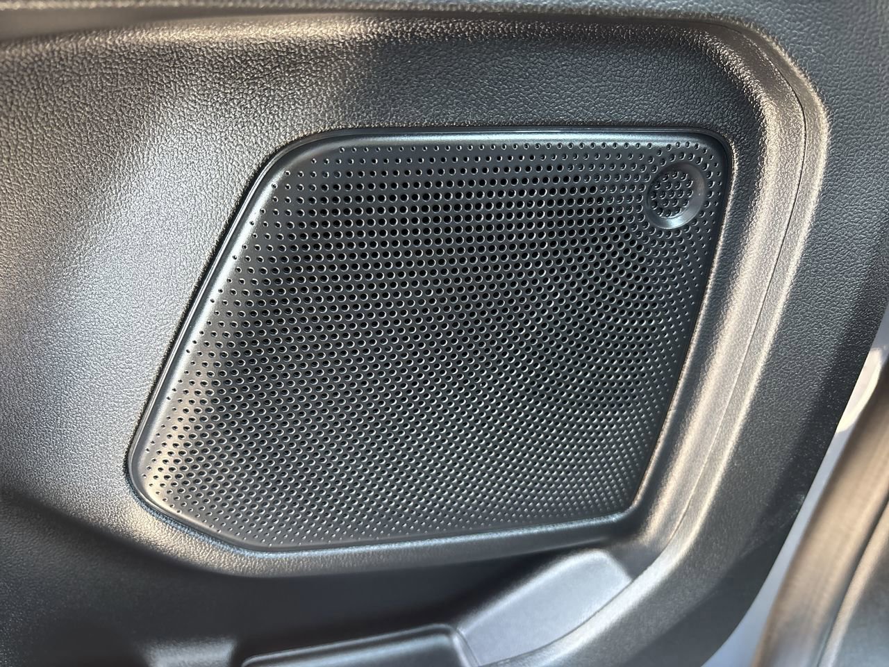 Certified 2025 Ford Escape Platinum image 25