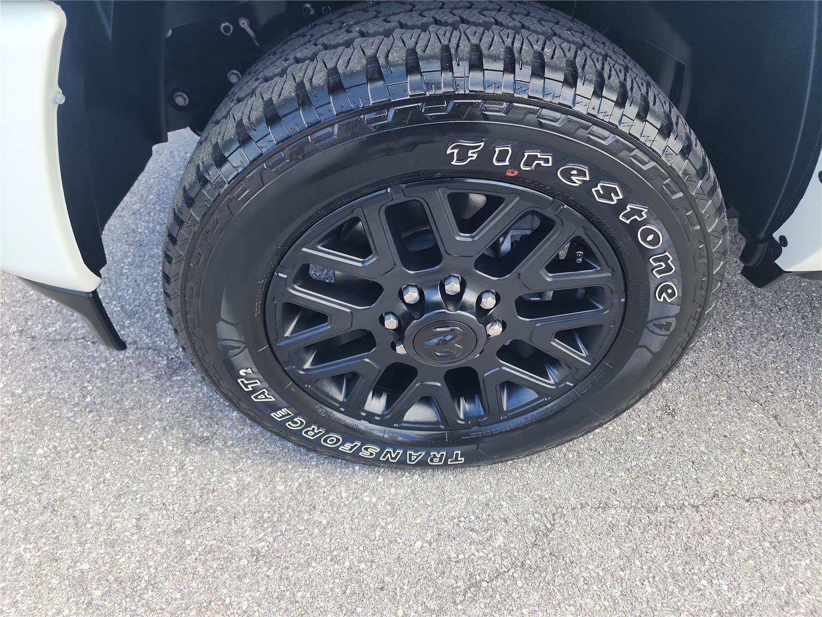 Used 2026 RAM 2500 Limited AWD/4WD image 9