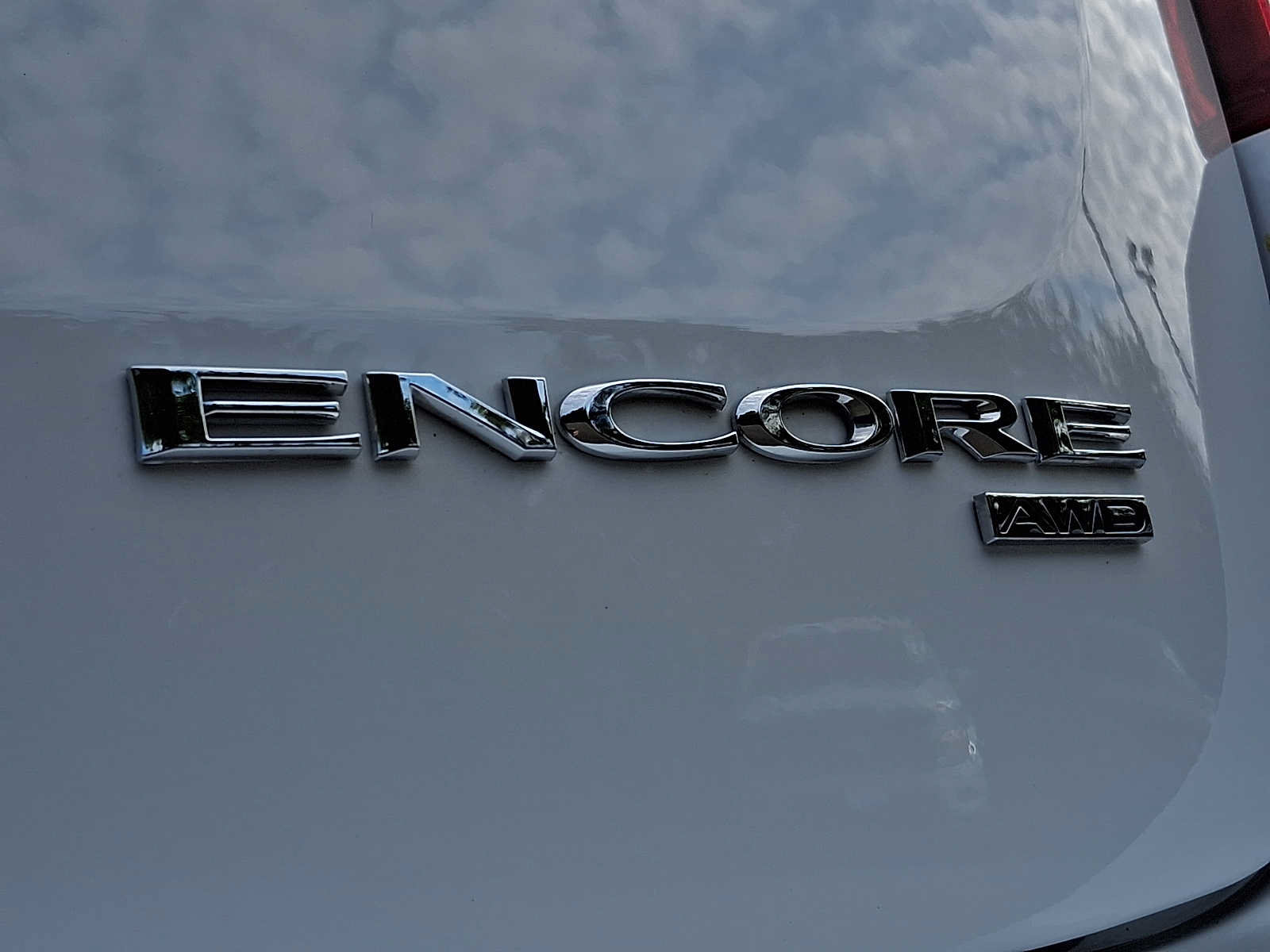 Used 2019 Buick Encore Preferred AWD/4WD image 30