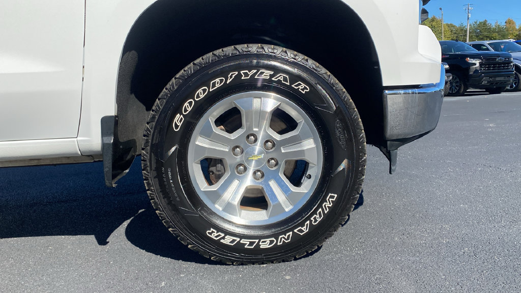 Used 2022 Chevrolet Silverado 1500 W/T RWD image 10