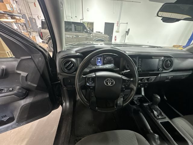 Used 2021 Toyota Tacoma SR AWD/4WD image 15