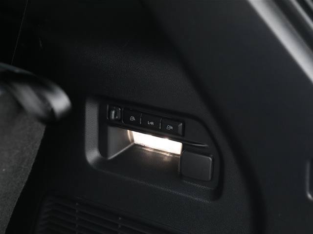 Certified 2025 Ford Explorer ST AWD/4WD image 17