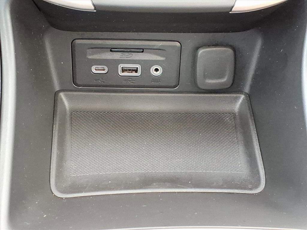 Used 2023 GMC Terrain Denali w/ Black Diamond Edition image 18