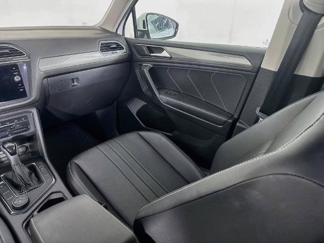 Used 2023 Volkswagen Tiguan SE AWD/4WD image 23