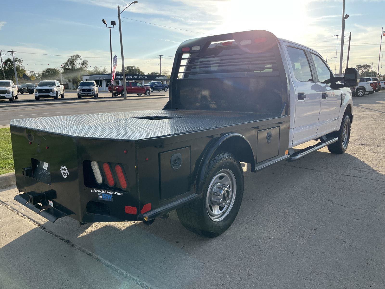 Certified 2018 Ford F250 XL w/ Power Equipment Group AWD/4WD image 8