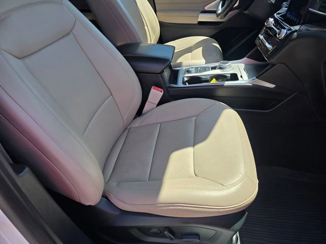 Certified 2022 Ford Explorer Limited w/ Limited Technology Package AWD/4WD image 13