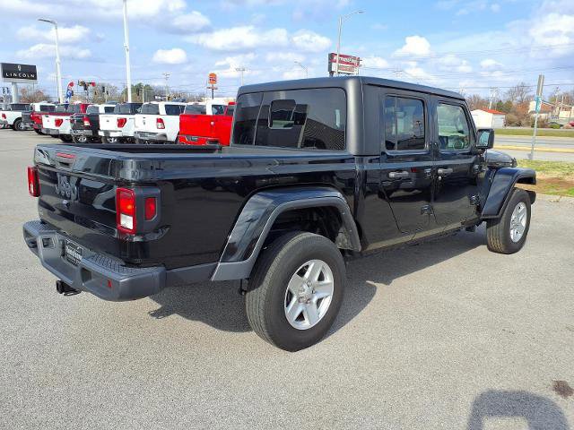 Used 2023 Jeep Gladiator Sport image 3