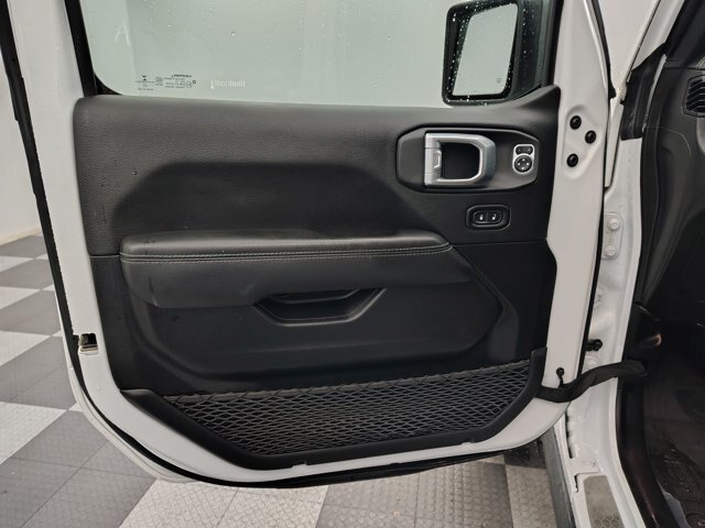 Used 2022 Jeep Wrangler Rubicon w/ Cold Weather Group AWD/4WD image 26