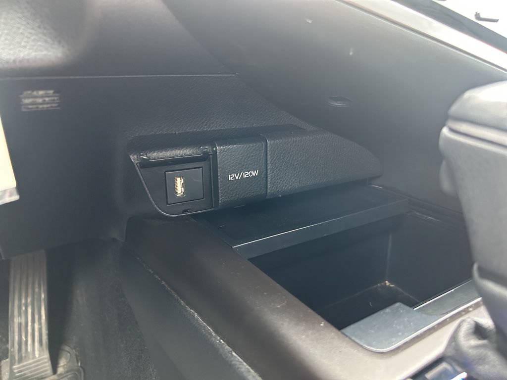 Used 2022 Toyota Camry SE FWD image 28
