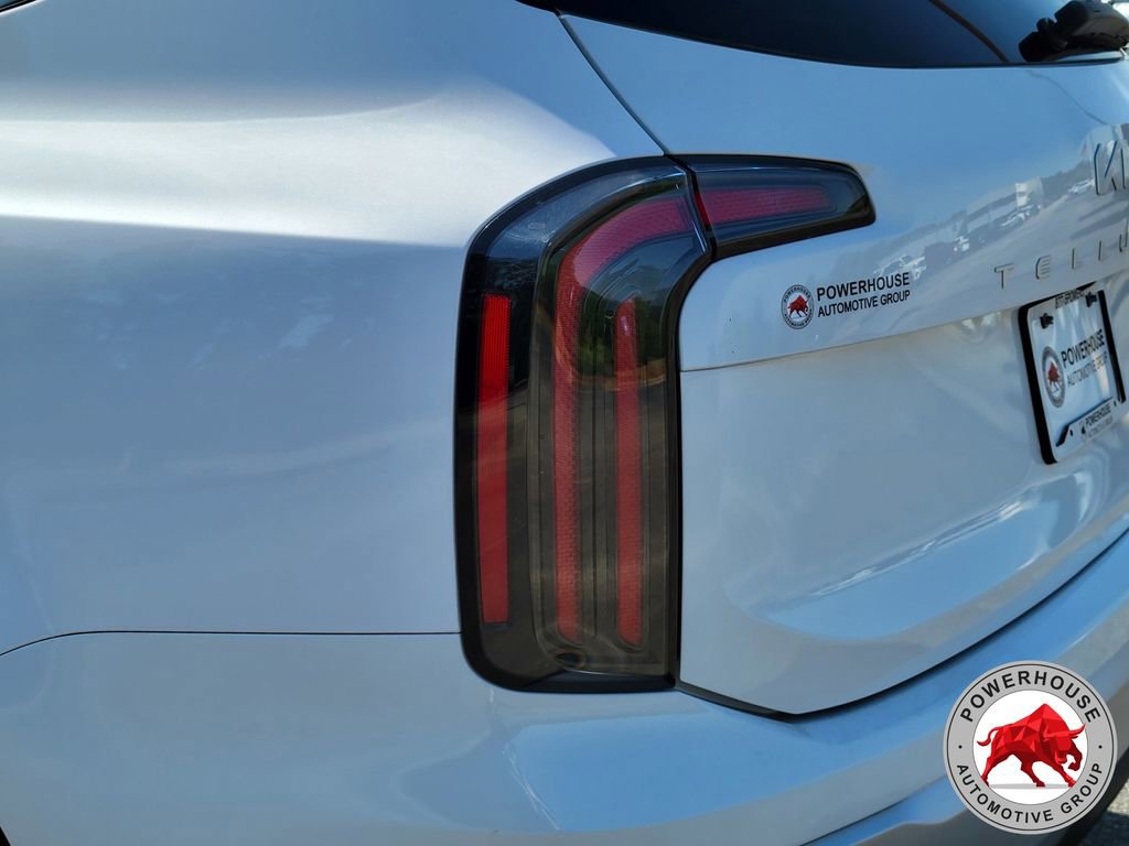 Used 2024 Kia Telluride EX w/ EX Captain's Chair Package FWD image 13