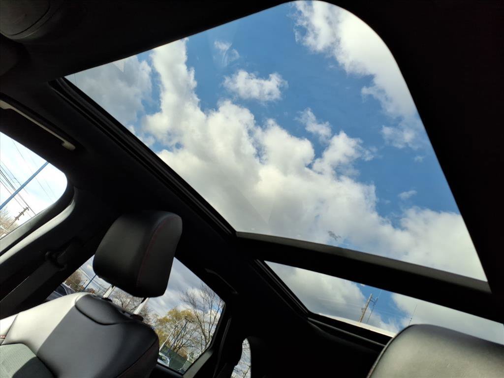 Certified 2024 Ford Edge ST-Line image 21