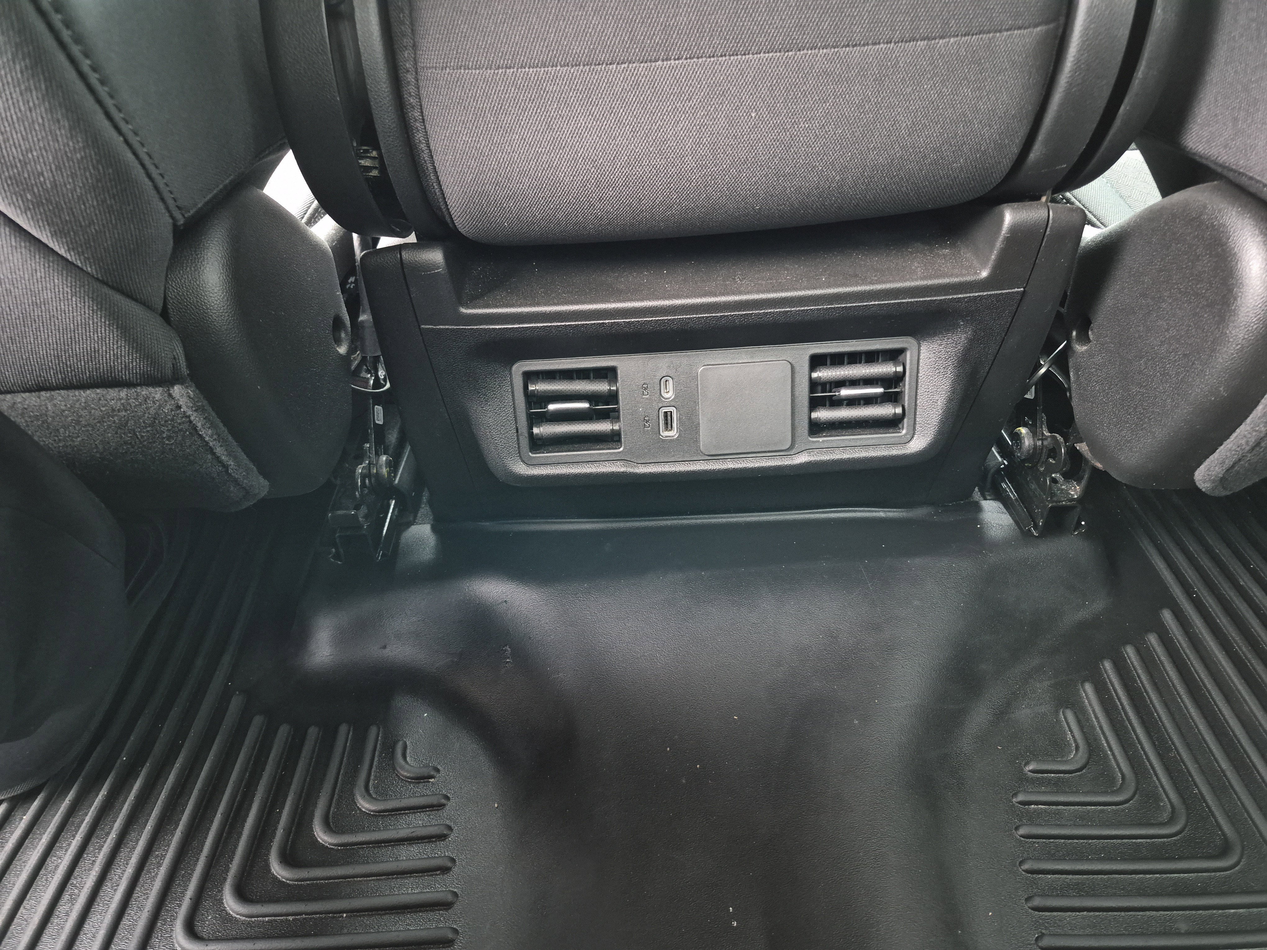 Used 2024 Chevrolet Silverado 1500 Custom Trail Boss w/ LPO, Dark Essentials Package image 21